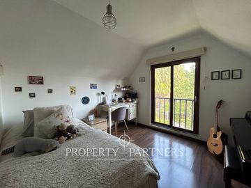 Espectacular casa en exclusivo condominio de Camino Los Fresnos GRAN OPORTUNIDAD !