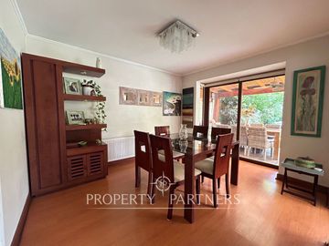 Espectacular casa en exclusivo condominio de Camino Los Fresnos GRAN OPORTUNIDAD !