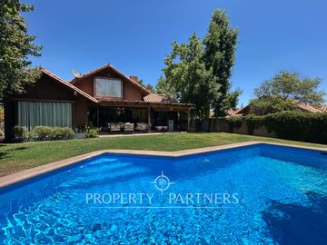 Excelente y comoda casa en condominio sector el Carmen de Huechuraba