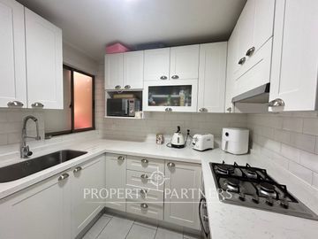 Impecable y acogedora casa de 4 dormitorios en condominio a pasos de Colegio San Francisco Javier