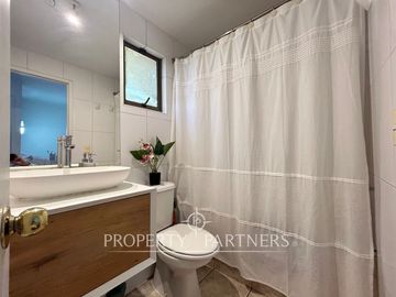 Impecable y acogedora casa de 4 dormitorios en condominio a pasos de Colegio San Francisco Javier