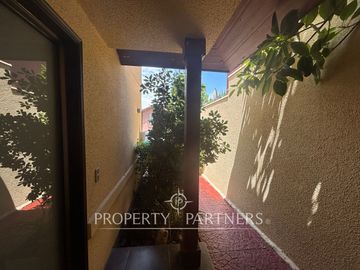 Impecable y acogedora casa de 4 dormitorios en condominio a pasos de Colegio San Francisco Javier