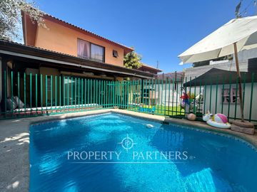 Impecable y acogedora casa de 4 dormitorios en condominio a pasos de Colegio San Francisco Javier