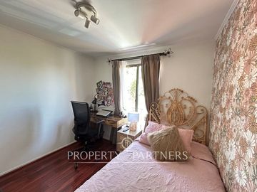 Impecable y acogedora casa de 4 dormitorios en condominio a pasos de Colegio San Francisco Javier