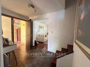 Impecable y acogedora casa de 4 dormitorios en condominio a pasos de Colegio San Francisco Javier