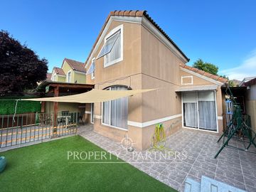 Linda y Acogedora Casa de 3 dormitorios en Condominio Haras de Huechuraba