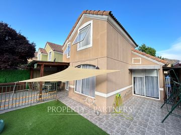 Linda y Acogedora Casa de 3 dormitorios en Condominio Haras de Huechuraba
