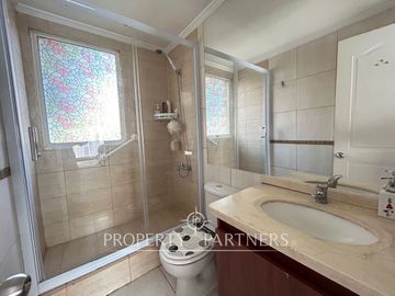 Linda y Acogedora Casa de 3 dormitorios en Condominio Haras de Huechuraba