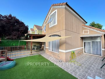 Linda y Acogedora Casa de 3 dormitorios en Condominio Haras de Huechuraba