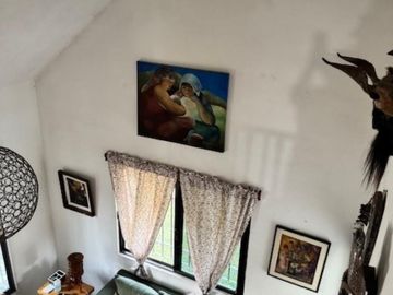 Casa con alberca con dos búngalos en fraccionamiento con seguridad