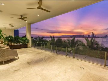 ¡Tu residencia de lujo, en una isla en el corazón de la ciudad de Panamá!