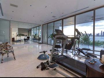 ¡Tu residencia de lujo, en una isla en el corazón de la ciudad de Panamá!