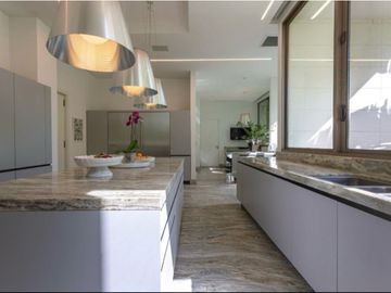 ¡Tu residencia de lujo, en una isla en el corazón de la ciudad de Panamá!