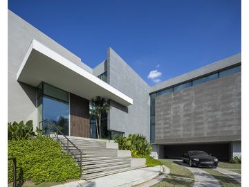 Una casa con el estilo mas moderno y lujoso que encontras en Panama!