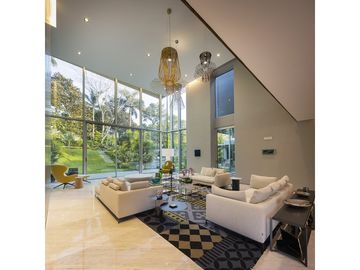 Una casa con el estilo mas moderno y lujoso que encontras en Panama!