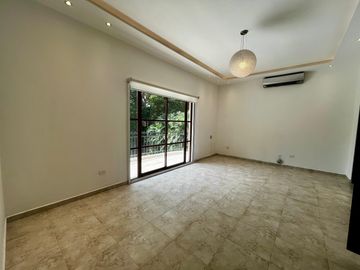 Vive en Grande: Venta de casa de Dos Niveles en Camino de Cruces
