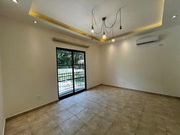 Vive en Grande: Venta de casa de Dos Niveles en Camino de Cruces