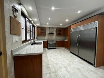 Vive en Grande: Venta de casa de Dos Niveles en Camino de Cruces