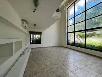 Vive en Grande: Venta de casa de Dos Niveles en Camino de Cruces