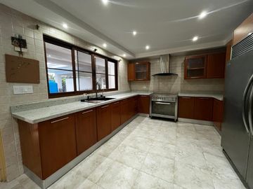 Vive en Grande: Venta de casa de Dos Niveles en Camino de Cruces