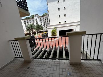 Comodo Apartamento en Embassy Village