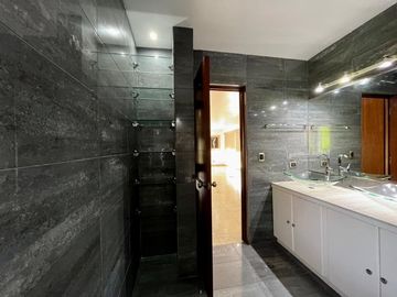 Espacio y Confort en Cada Rincón: Casa en Camino de Cruces