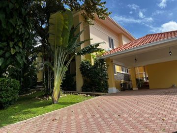 Espacio y Confort en Cada Rincón: Casa en Camino de Cruces