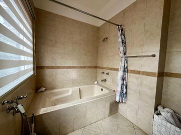 Espacio y Confort en Cada Rincón: Casa en Camino de Cruces