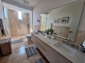 OPORTUNIDAD EN PUNTARENAS, BUENAVENTURA! 3 hab. Precio negociable