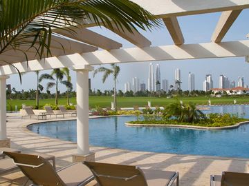 Increible apartamento con terraza y jardin privado en The Reserve, Santa Maria