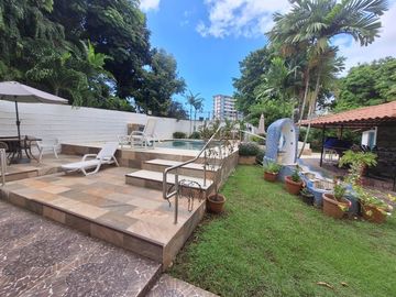 Casa en Coco del Mar/ Lote con zonificiacion R2A ( Residencial mediana densidad)