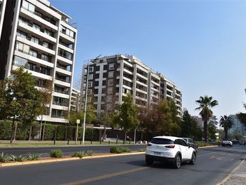 Departamento en Venta en Av. Apoquindo Carol Urzua