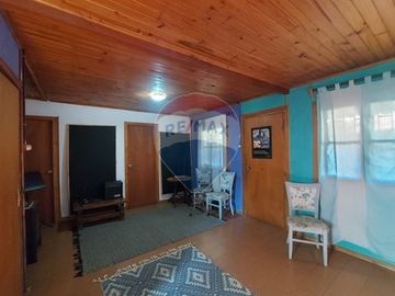 CASA DE CAMPO CON GRAN SITIO ISLA DE MAIPO