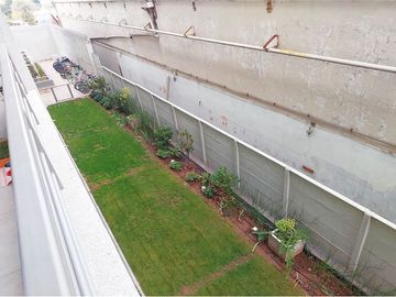 Como Nuevo, Estacionamiento y Bodega