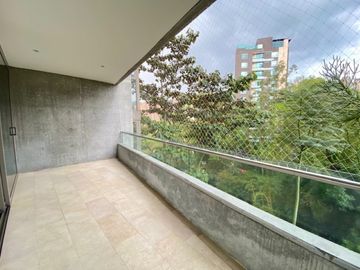 APARTAMENTO EN VENTA UBICADO EN EL POBLADO SECTOR VIZCAYA