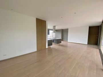 APARTAMENTO EN VENTA UBICADO EN EL POBLADO SECTOR VIZCAYA