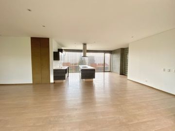 APARTAMENTO EN VENTA UBICADO EN EL POBLADO SECTOR VIZCAYA