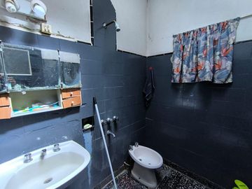 Casa en  VENTA - CASA MERLO CENTRO - VENTA - CASA