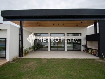 Casa en venta 5 ambientes Barrio Privado Santa Isabel, Escobar.