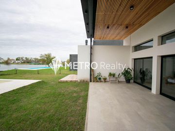 Casa en venta 5 ambientes Barrio Privado Santa Isabel, Escobar.