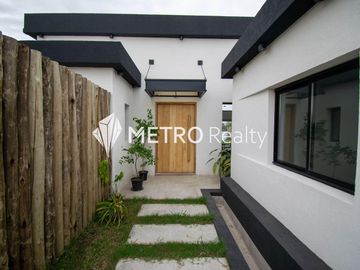 Casa en venta 5 ambientes Barrio Privado Santa Isabel, Escobar.