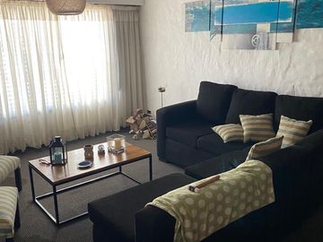 Casa 4 ambientes en 2 plantas con jardín y piscina en venta- ALQUILADA HASTA JUNIO 2026 - Don Bosco