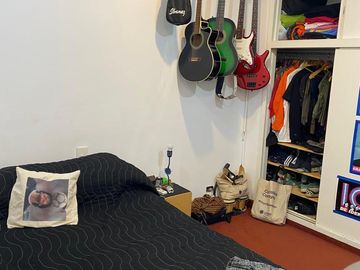 Casa 4 ambientes en 2 plantas con jardín y piscina en venta- ALQUILADA HASTA JUNIO 2026 - Don Bosco