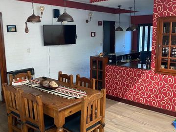 Casa 4 ambientes en 2 plantas con jardín y piscina en venta- ALQUILADA HASTA JUNIO 2026 - Don Bosco