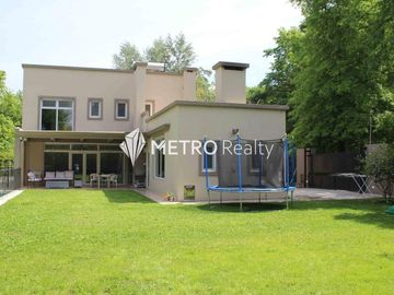 Casa en  venta 5 ambientes en CUBA Villa de Mayo, zona norte