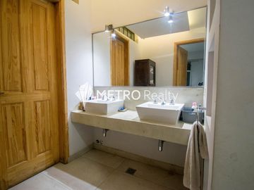 Casa en  venta 5 ambientes en CUBA Villa de Mayo, zona norte
