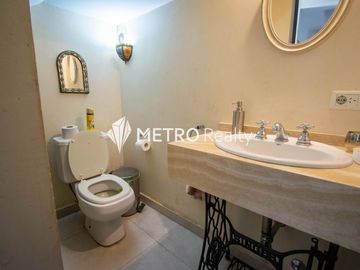 Casa en  venta 5 ambientes en CUBA Villa de Mayo, zona norte
