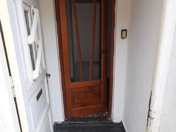 CASA EN VENTA DE 2 DORMITORIOS CON JARDÍN