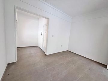 Departamento en  venta en Nueva Córdoba, ideal ubicacion, 2 dormitorios   dependencia, terraza. PH