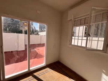 Departamento en  venta en Nueva Córdoba, ideal ubicacion, 2 dormitorios   dependencia, terraza. PH